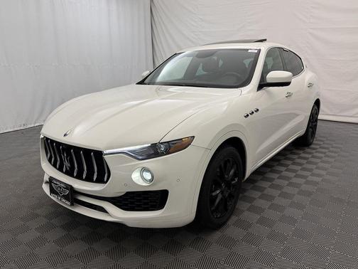 Bianco 2020 Maserati Levante S