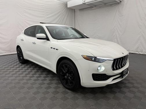Bianco 2020 Maserati Levante S