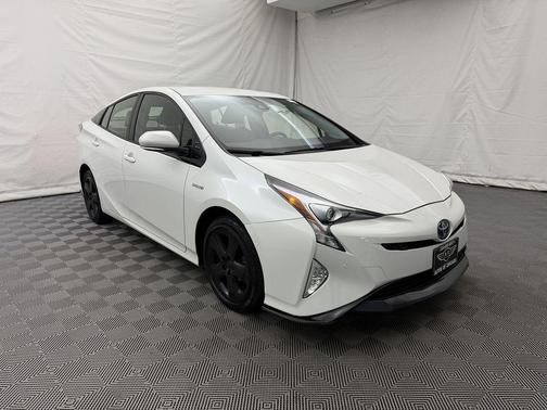 2018 Toyota Prius Three Touring