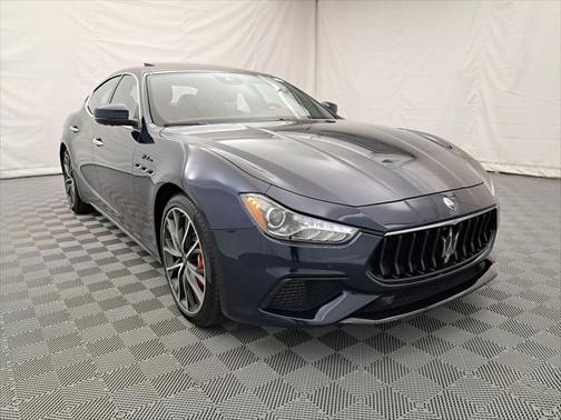 2022 Maserati Ghibli Modena Q4