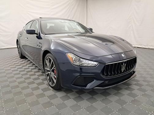 2022 Maserati Ghibli Modena Q4