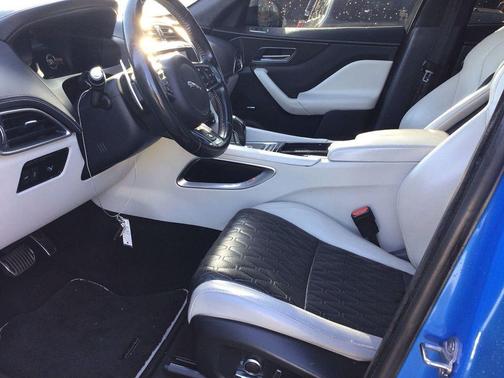 2019 Jaguar F-PACE SVR