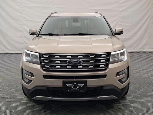 White Gold Metallic 2017 Ford Explorer Limited