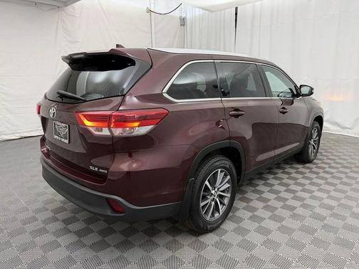 Ooh La La Rouge Mica 2019 Toyota Highlander XLE