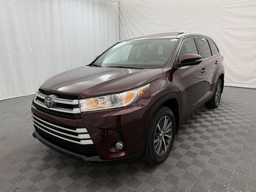 Ooh La La Rouge Mica 2019 Toyota Highlander XLE