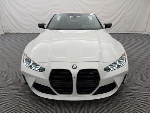 Alpine White 2022 BMW M4 Competition xDrive