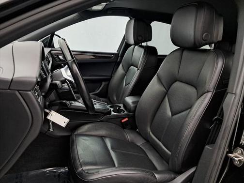 2017 Porsche Macan Base