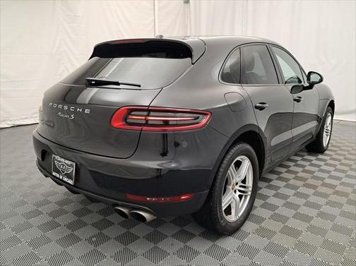 2017 Porsche Macan Base