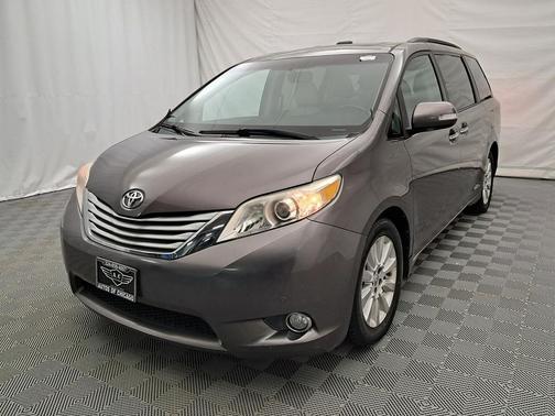 2013 Toyota Sienna XLE