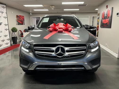 Photo 2 of 19 of 2016 Mercedes-Benz GLC-Class GLC 300