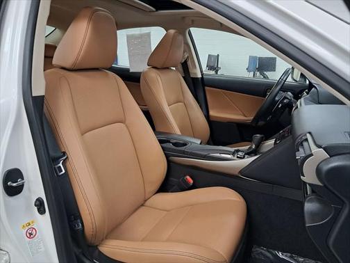 2018 Lexus IS 300 Base