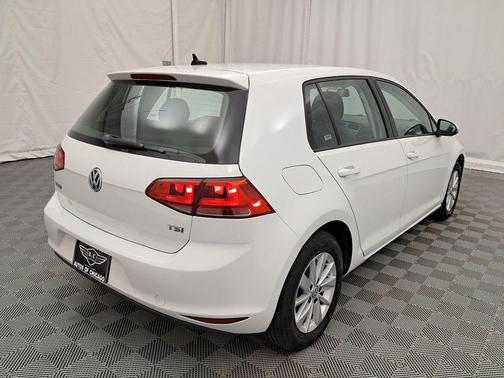 2017 Volkswagen Golf TSI S 4-Door