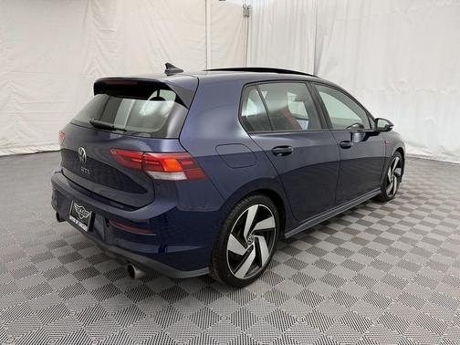 2023 Volkswagen Golf GTI 2.0T SE DSG