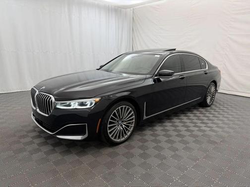 Jet Black 2022 BMW 750 i xDrive