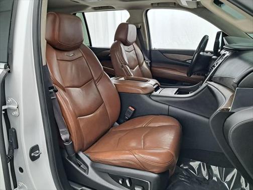 2016 Cadillac Escalade ESV Luxury