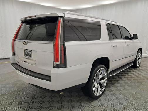 2016 Cadillac Escalade ESV Luxury