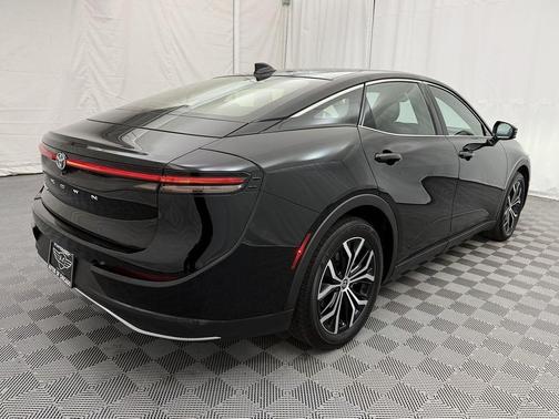 2025 Toyota Crown XLE