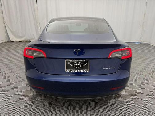 Deep Blue Metallic 2018 Tesla Model 3 Long Range