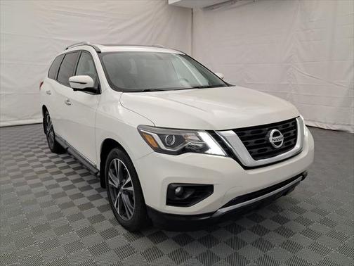2017 Nissan Pathfinder Platinum