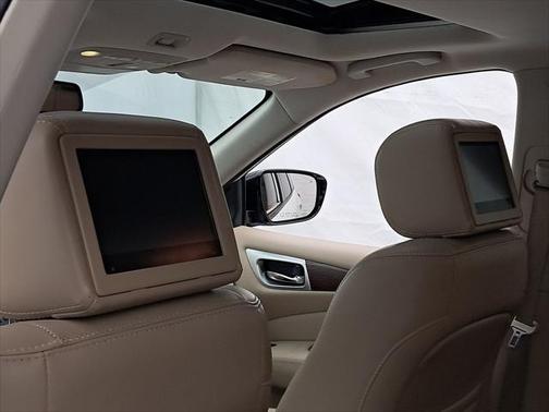 2017 Nissan Pathfinder Platinum