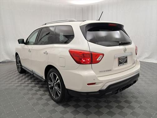 2017 Nissan Pathfinder Platinum