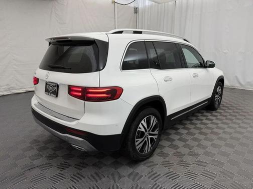 White 2025 Mercedes-Benz GLB 250 Base