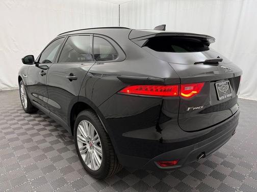 2018 Jaguar F-PACE 25t Premium