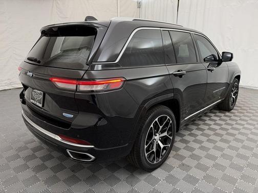 2022 Jeep Grand Cherokee 4xe Summit Reserve