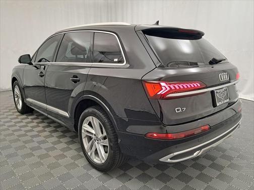 2020 Audi Q7 55 Premium Plus