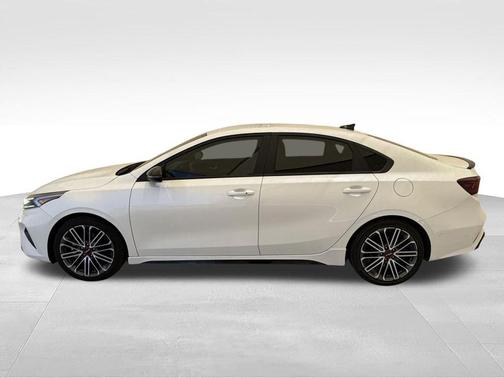 Snow White Pearl 2023 Kia Forte GT