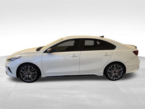 Snow White Pearl 2023 Kia Forte GT
