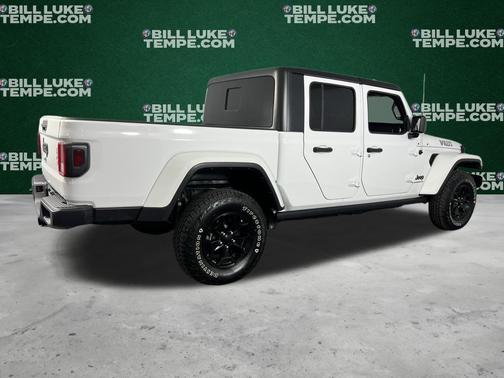 2022 Jeep Gladiator Sport