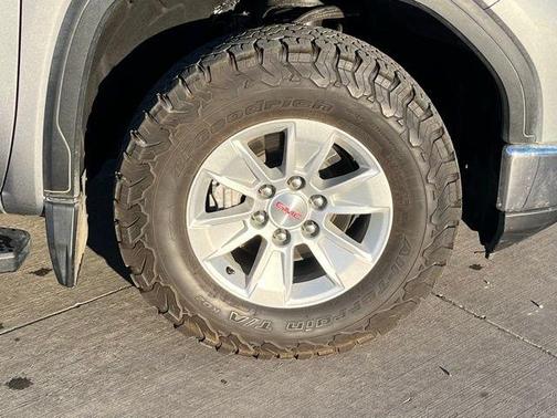 2024 GMC Sierra 1500 SLE