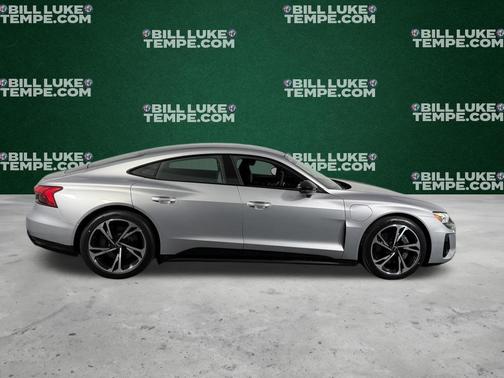 Florett Silver Metallic 2022 Audi e-tron GT Premium Plus