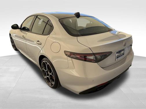 Moonlight Gray 2025 Alfa Romeo Giulia Base