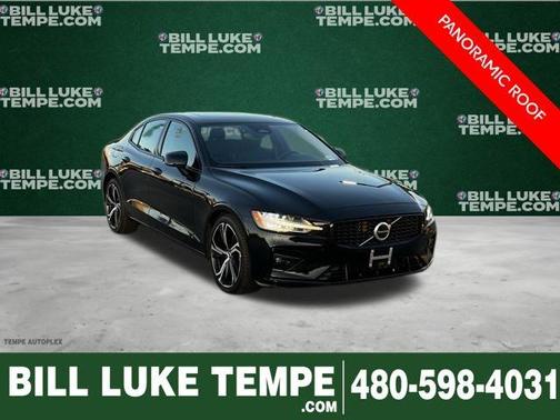 2024 Volvo S60 B5 Core Dark Theme