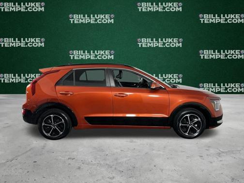 2023 Kia Niro SX