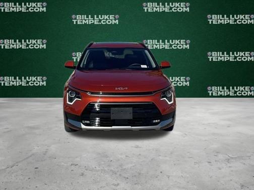 2023 Kia Niro SX