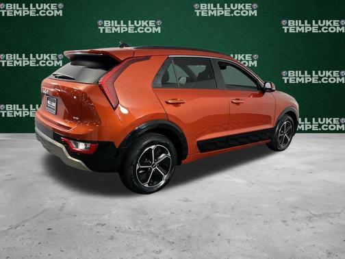 2023 Kia Niro SX