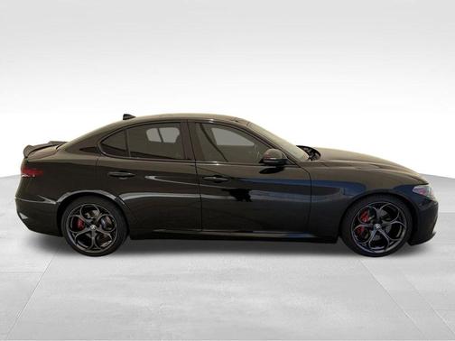 Alfa Black 2020 Alfa Romeo Giulia Ti