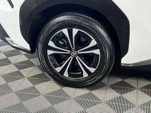 2023 Toyota bZ4X XLE