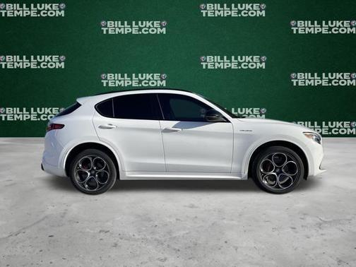 2022 Alfa Romeo Stelvio Veloce