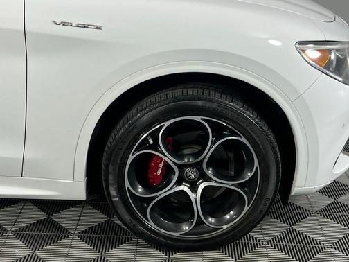 2022 Alfa Romeo Stelvio Veloce
