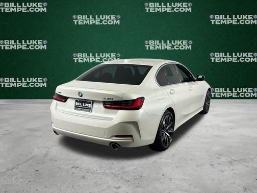 2025 BMW 330 i xDrive