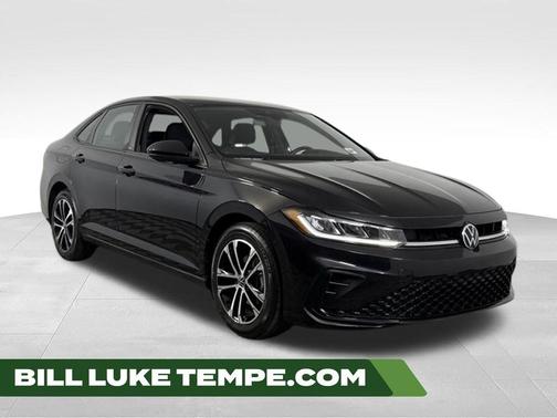 Deep Black Pearl Effect 2025 Volkswagen Jetta 1.5T Sport