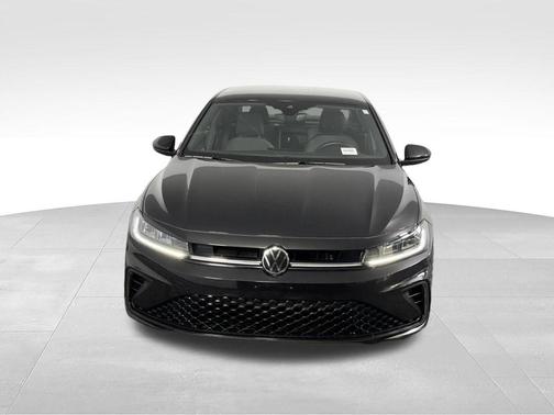 Deep Black Pearl Effect 2025 Volkswagen Jetta 1.5T Sport