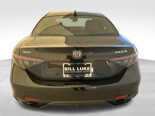 2025 Alfa Romeo Giulia Base