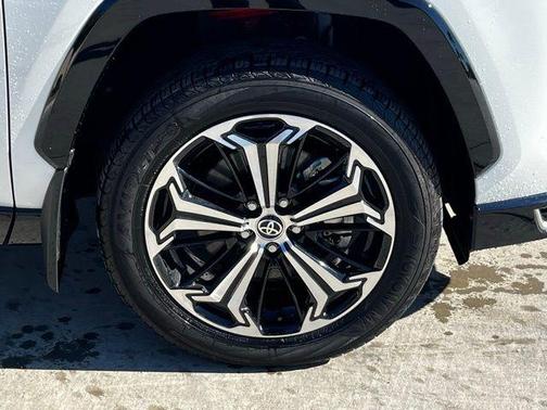 2024 Toyota RAV4 Prime XSE