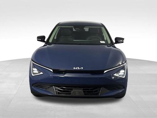 Midnight Black 2025 Kia EV6 Light