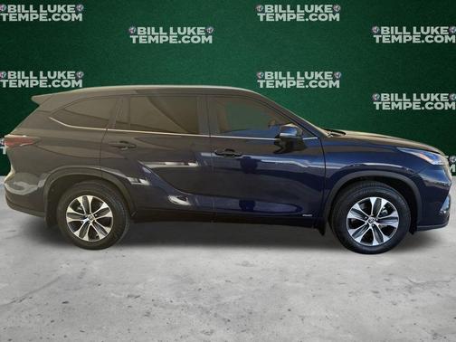 2025 Toyota Highlander Hybrid XLE